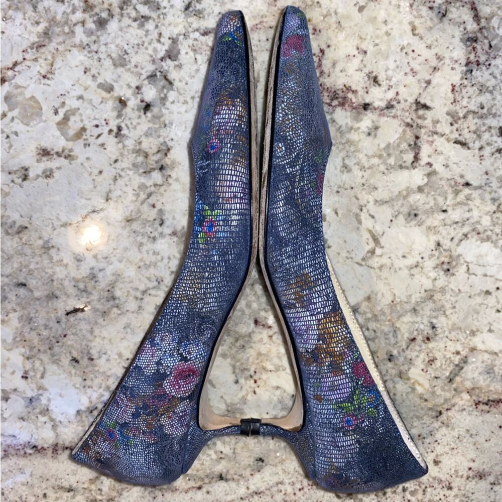 Butter Blue Floral Pointed Toe Pumps - Picture 7 of 14